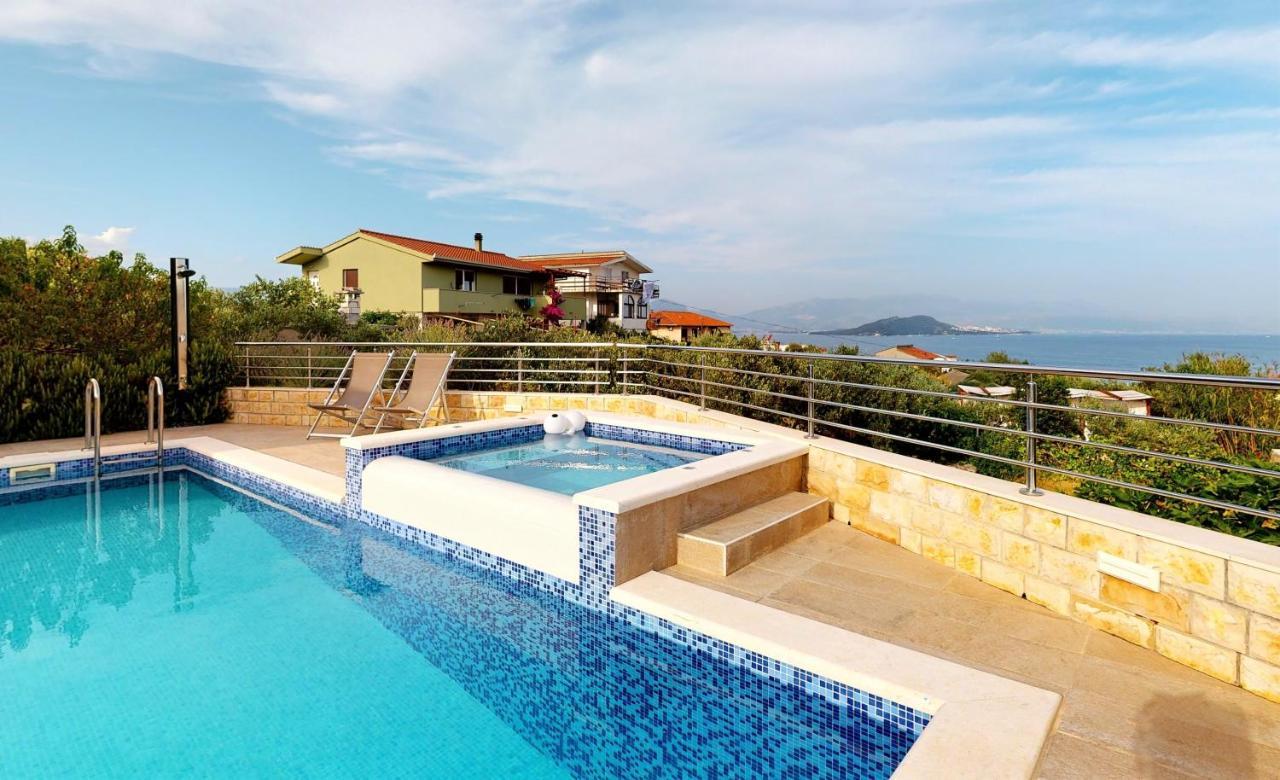 Apartments Silva Слатине Экстерьер фото