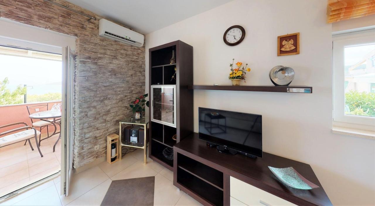 Apartments Silva Слатине Экстерьер фото