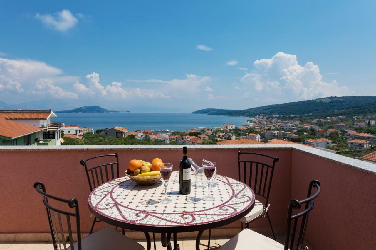 Apartments Silva Слатине Экстерьер фото